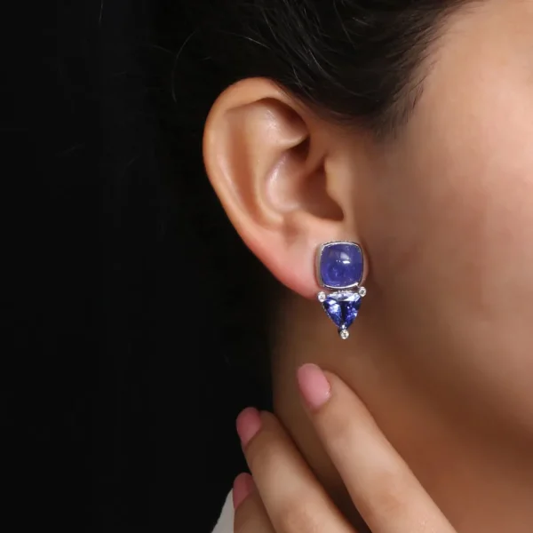 Stephen Dweck Luxury Tanzanite 22ct and Diamond 0.15ct Earring in 18K Gold< Earrings